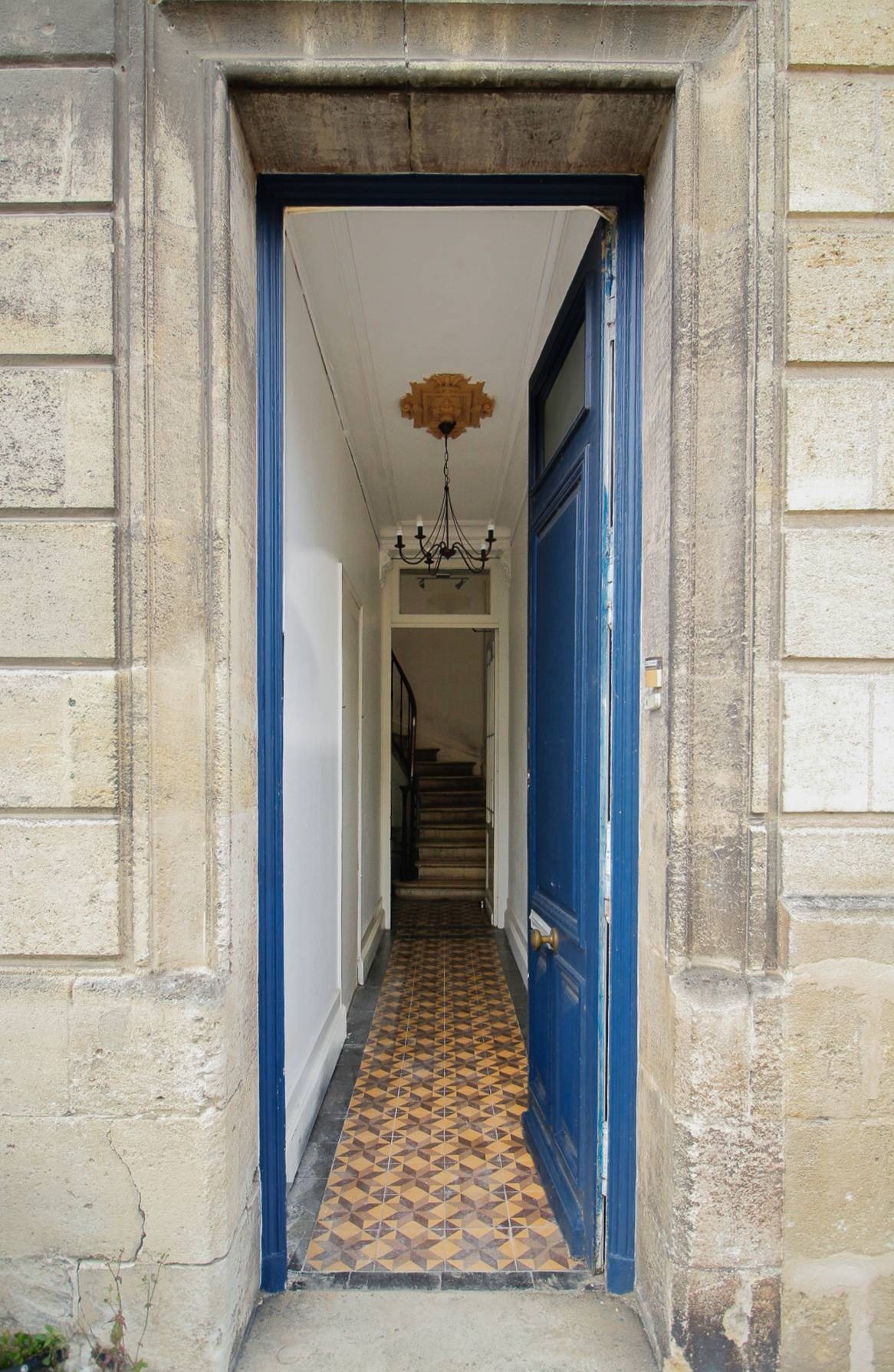 APPARTEMENT AVEC ENTREE INDEPENDANTE