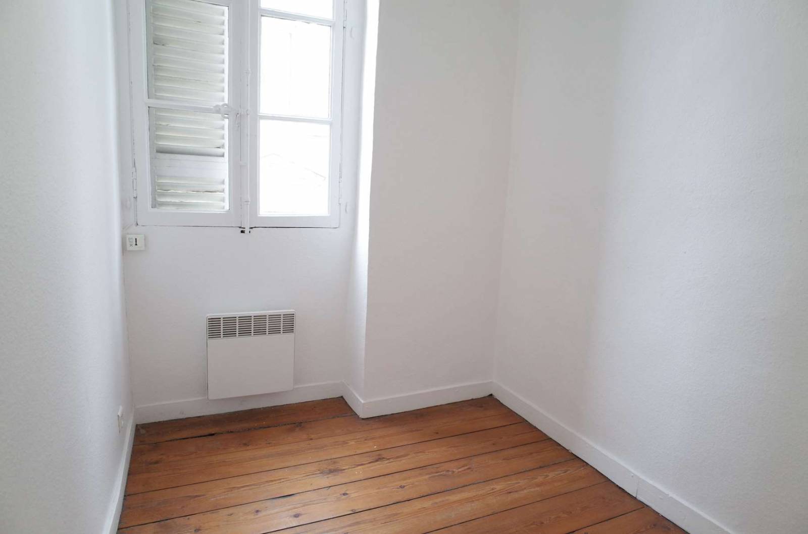 Pièce bis, bureau ou dressing