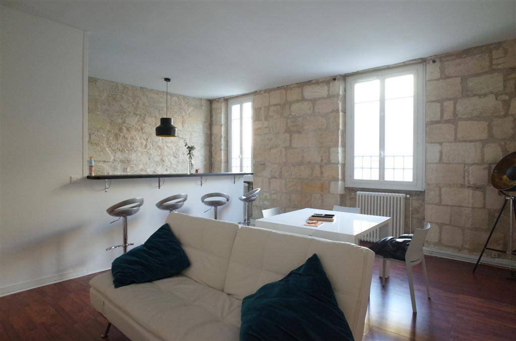 Location studio 35 m² en résidence étudiante à Quais de Bordeaux