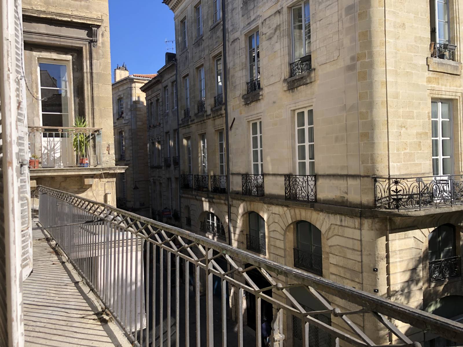 A LOUER APPARTEMENT T2 BORDEAUX - SAINT PIERRE 