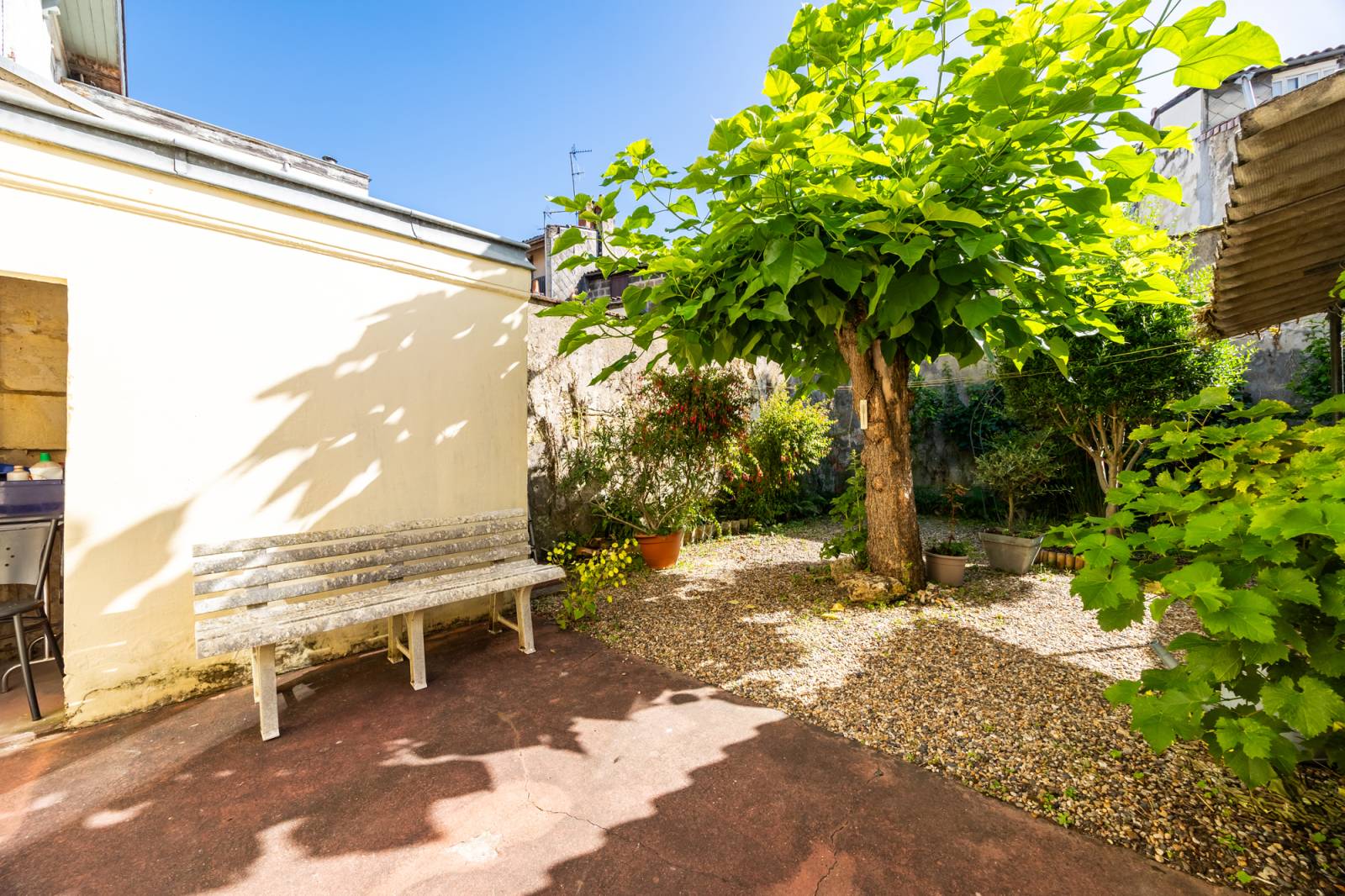Maison quartier St Bruno avec jardin , 141m²