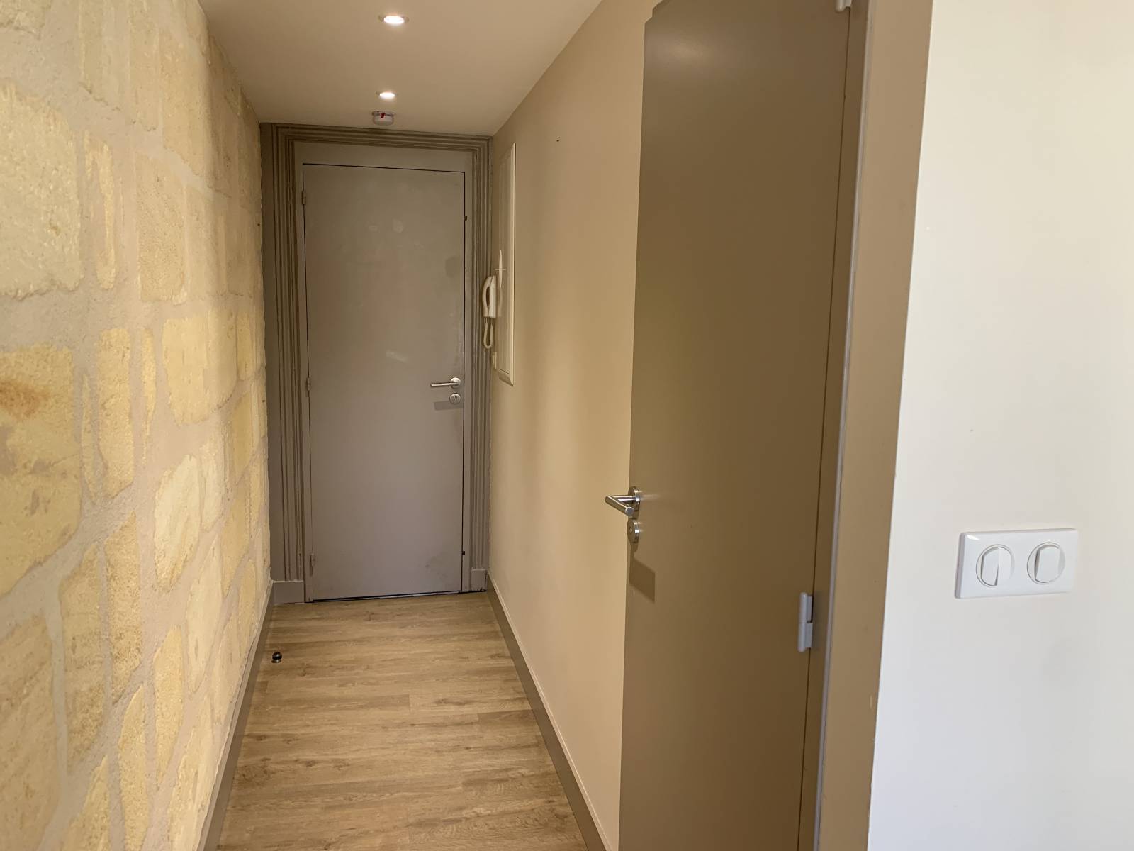 T2 pierres apparentes