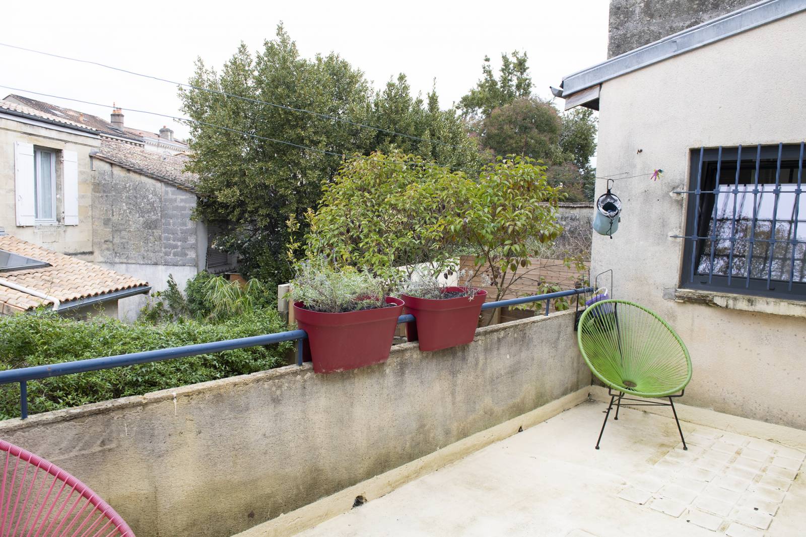 MAISON EN PIERRE AVEC EXTERIEUR SAINT SEURIN