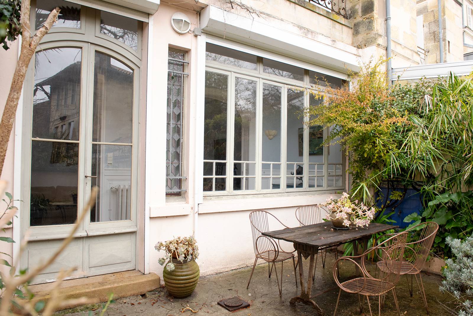 A VENDRE MAISON EN PIERRE 5 CHAMBRES JARDIN DE VILLE ET A L'ETAGE BELLE TERRASSE VUE SUR LES JARDINS