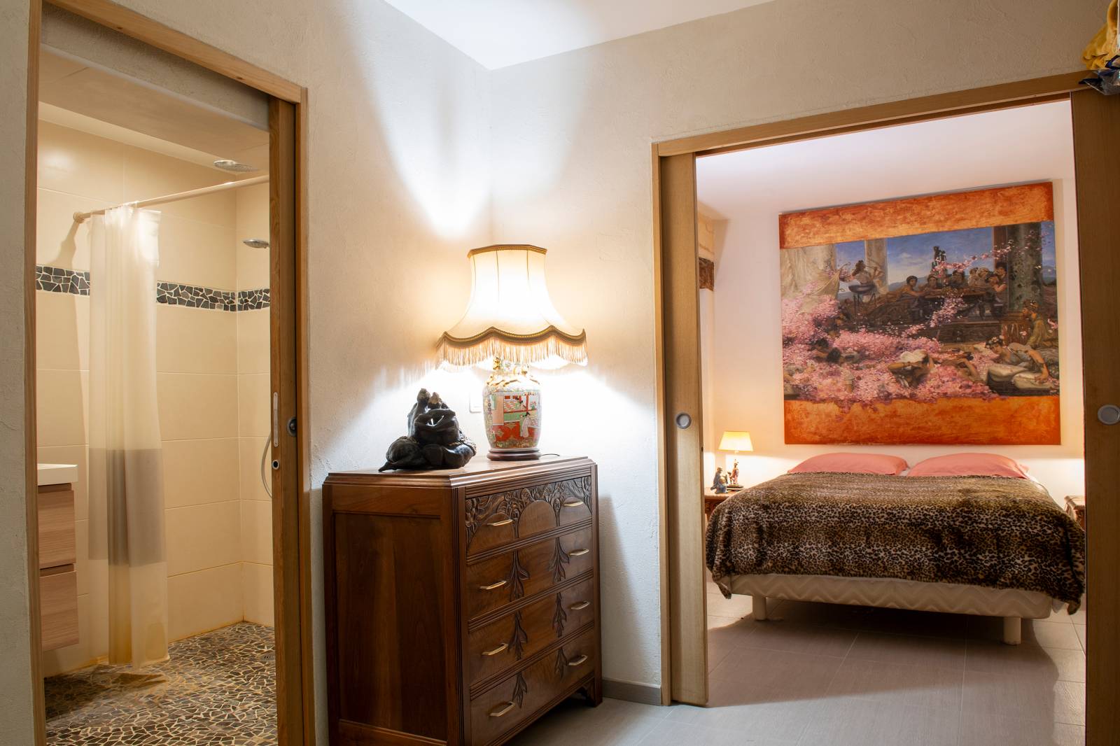 A VENDRE BORDEAUX ENTRE GAMBETTA ET FONDAUDEGE MAISON AVEC GARAGE DANS UNE RUE CALME