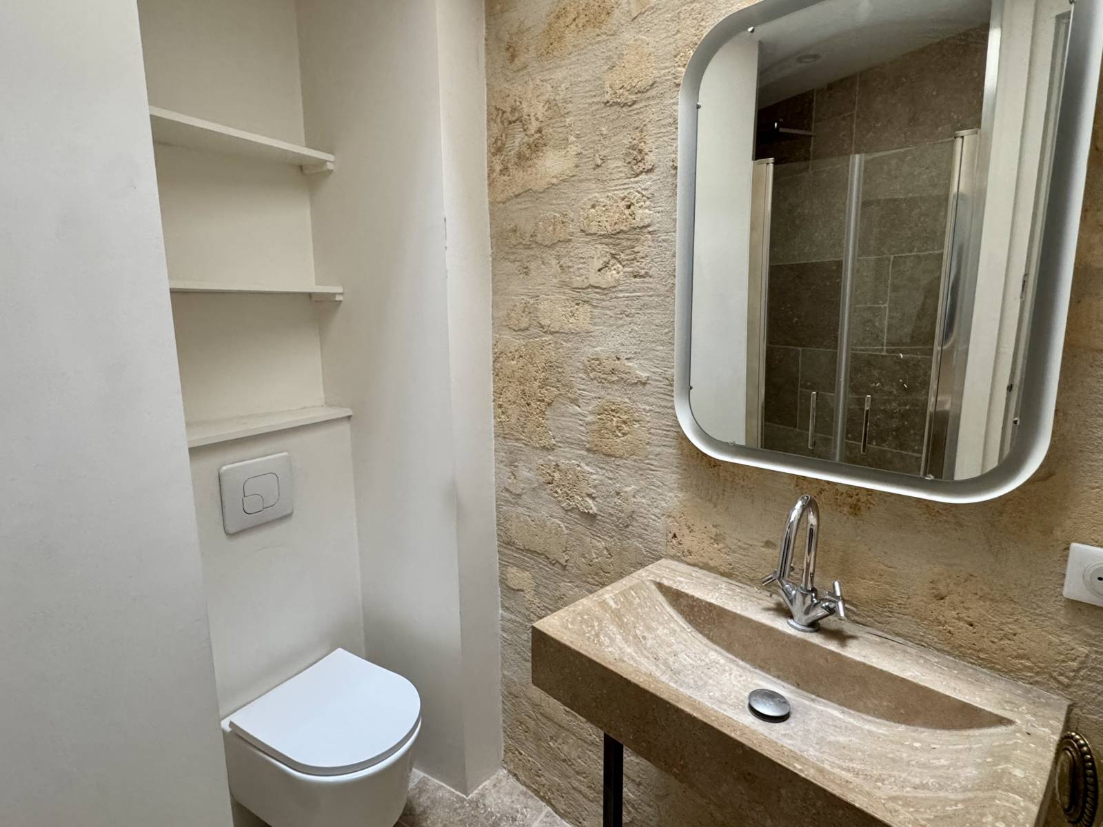 BORDEAUX QUINCONCES – APPARTEMENT DE PRESTIGE 170 m² (Bail civil ou professionnel)