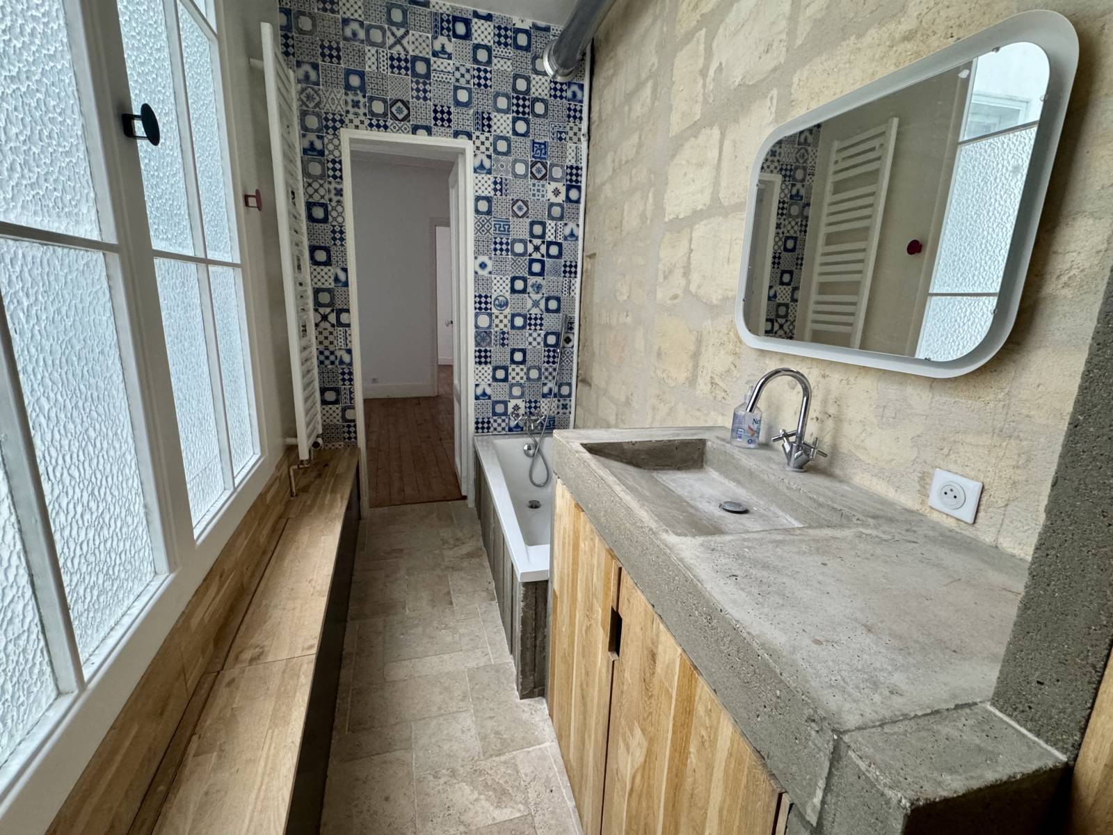 BORDEAUX QUINCONCES – APPARTEMENT DE PRESTIGE 170 m² (Bail civil ou professionnel)