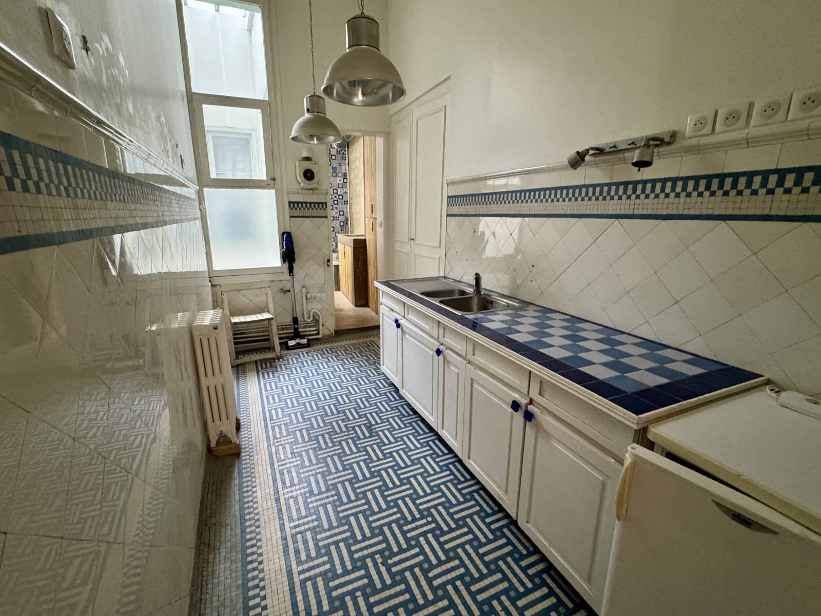 BORDEAUX QUINCONCES – APPARTEMENT DE PRESTIGE 170 m² (Bail civil ou professionnel)