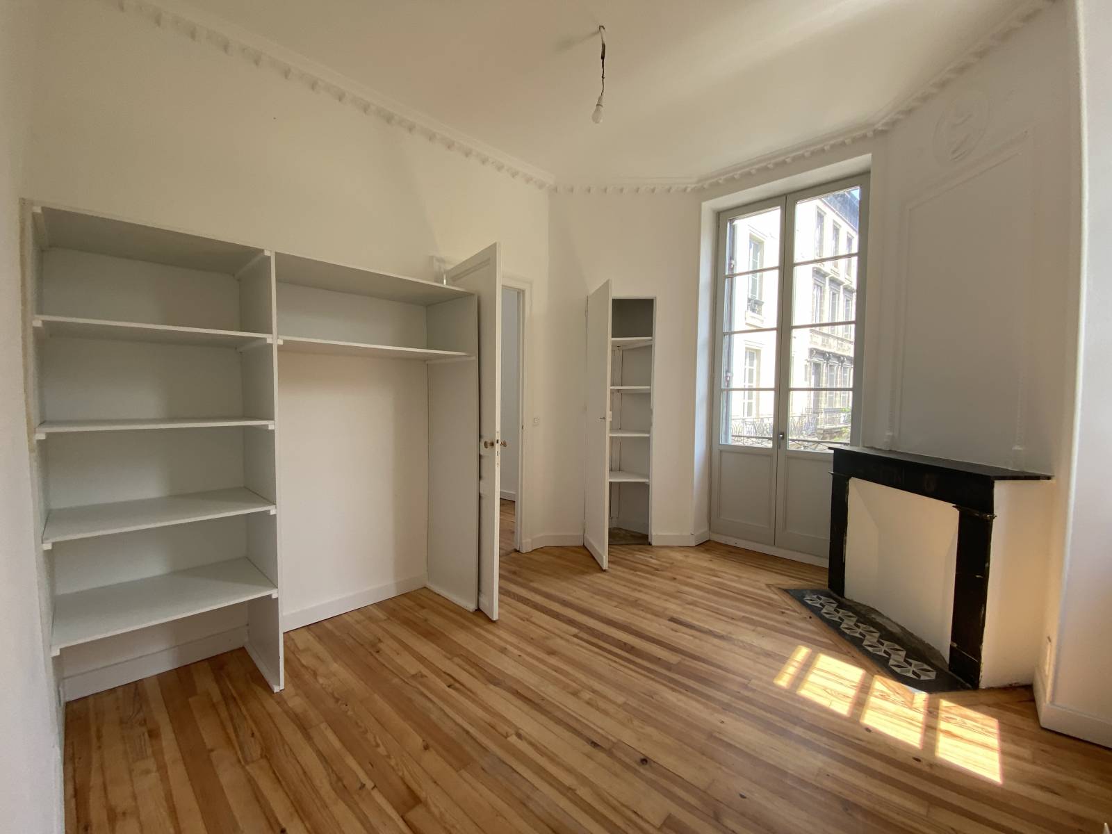 A LOUER APPARTEMENT T2 BORDEAUX - SAINT PIERRE 
