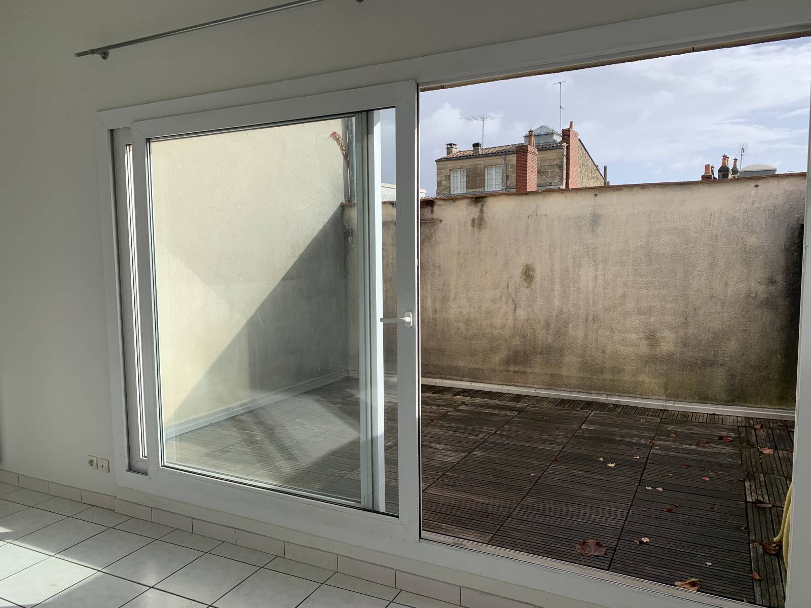 A LOUER APPARTEMENT T3 AVEC TERRASSE BORDEAUX - SAINT SEURIN 