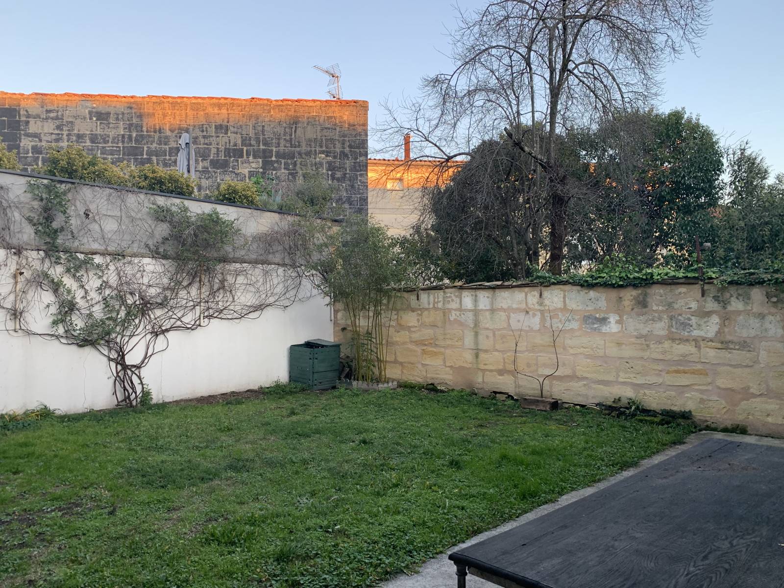 A LOUER MAISON BORDEAUX CHARTREUSE 