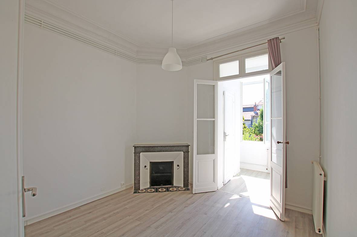 ACHAT APPARTEMENT ANCIEN 3 PIECES DANS BORDEAUX