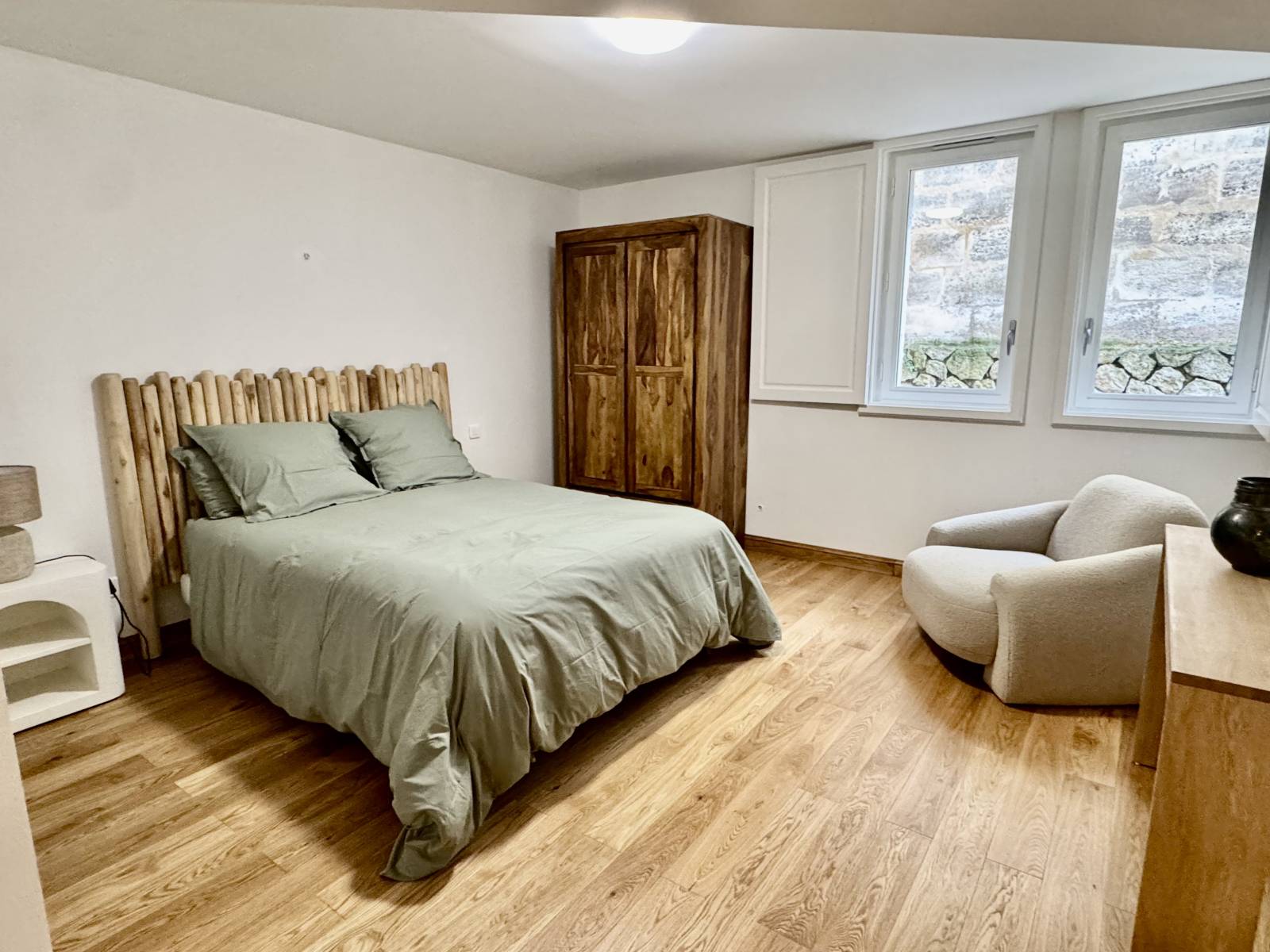 Location T3 meublé avec jardin – Bail civil – TVA récupérable – Idéal entreprises