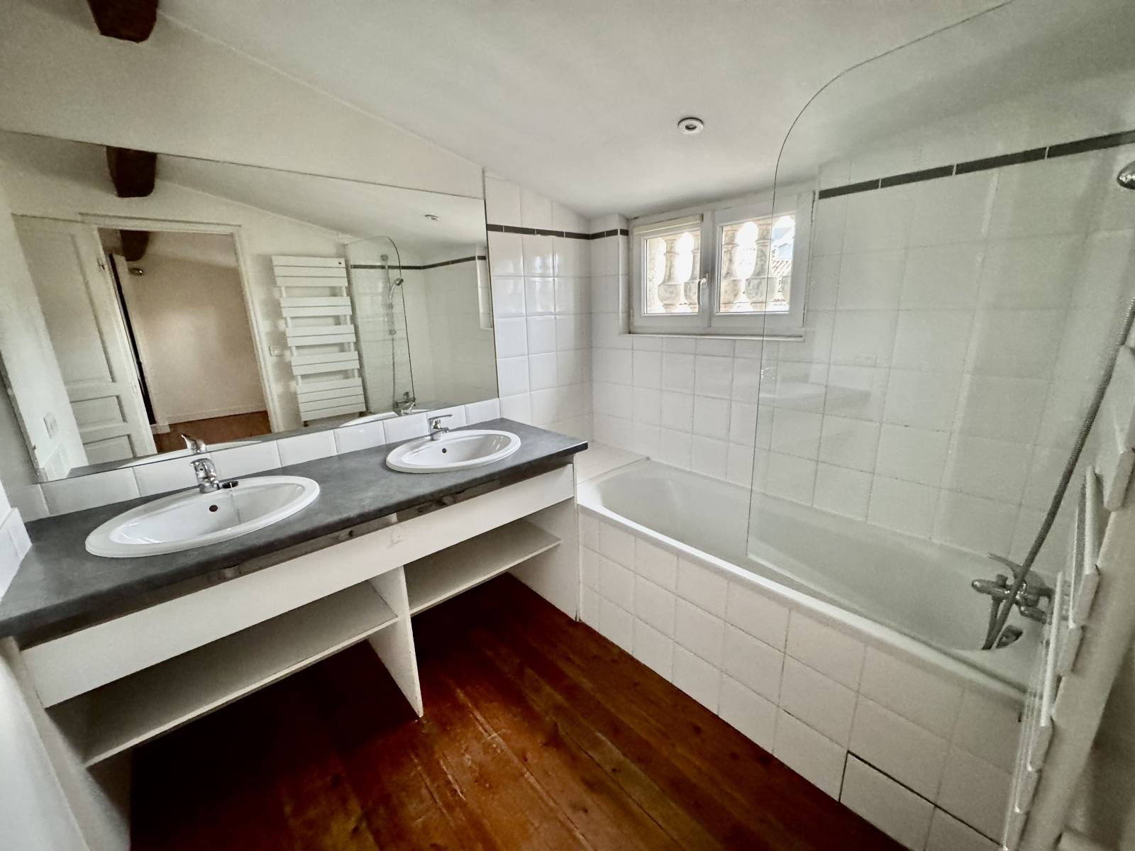 Appartement duplex 4 pièces au dernier étage – Bordeaux Croix Blanche