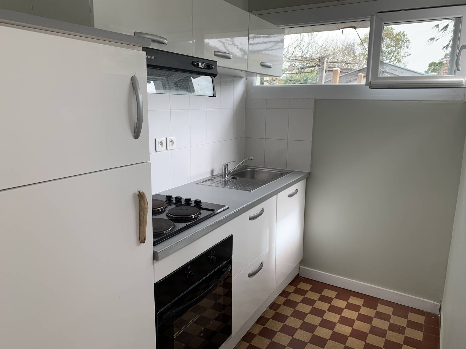 A LOUER ECHOPPE AVEC JARDIN BORDEAUX - SAINT AUGUSTIN 