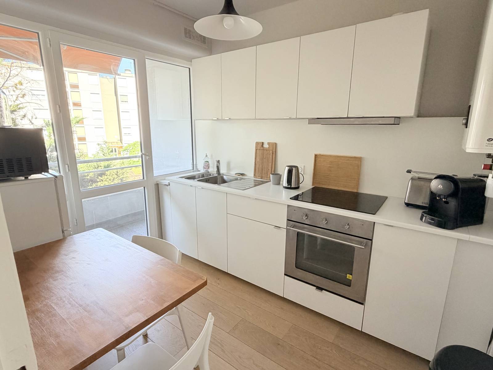 Location T1 meublé Bordeaux 33200 – Résidence sécurisée avec parking – 830 €/mois