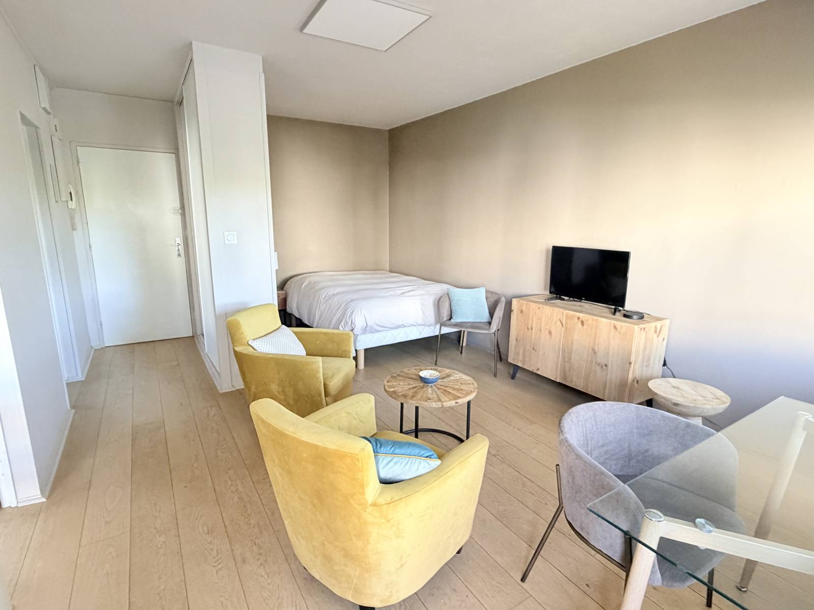 Location T1 meublé Bordeaux 33200 – Résidence sécurisée avec parking – 830 €/mois