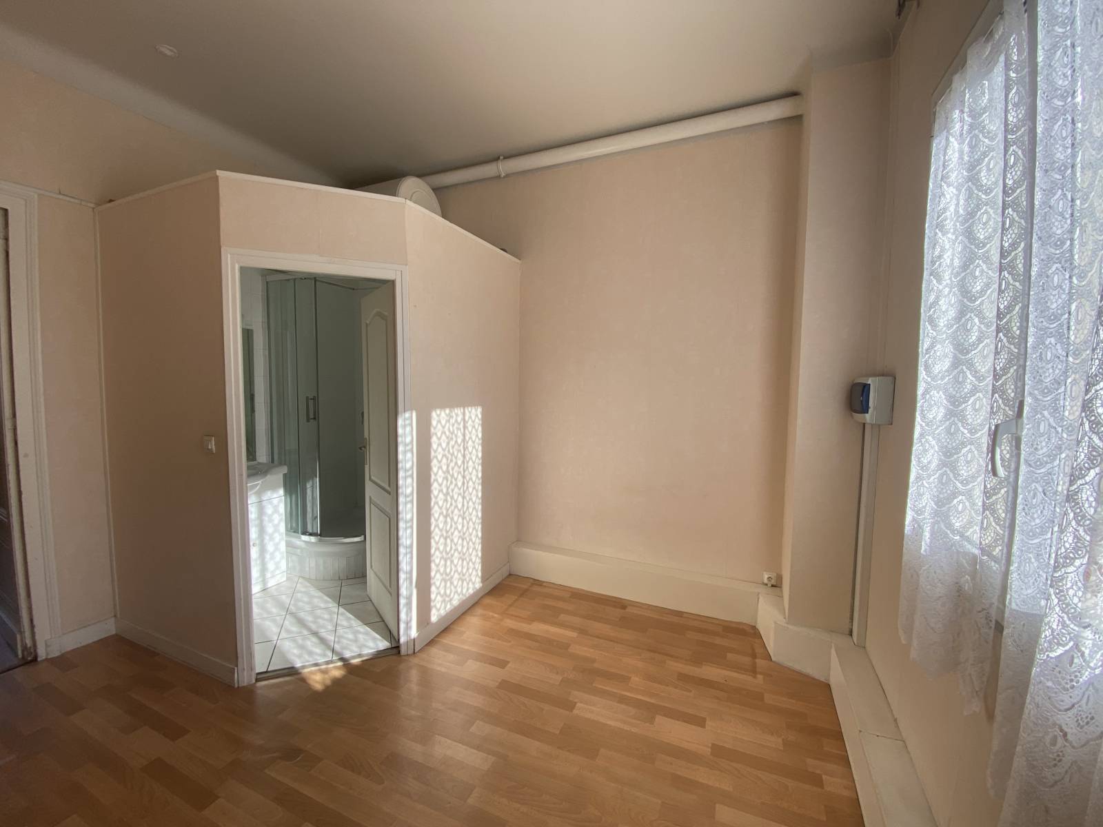 A LOUER APPARTEMENT T2 BORDEAUX - SAINT SEURIN 