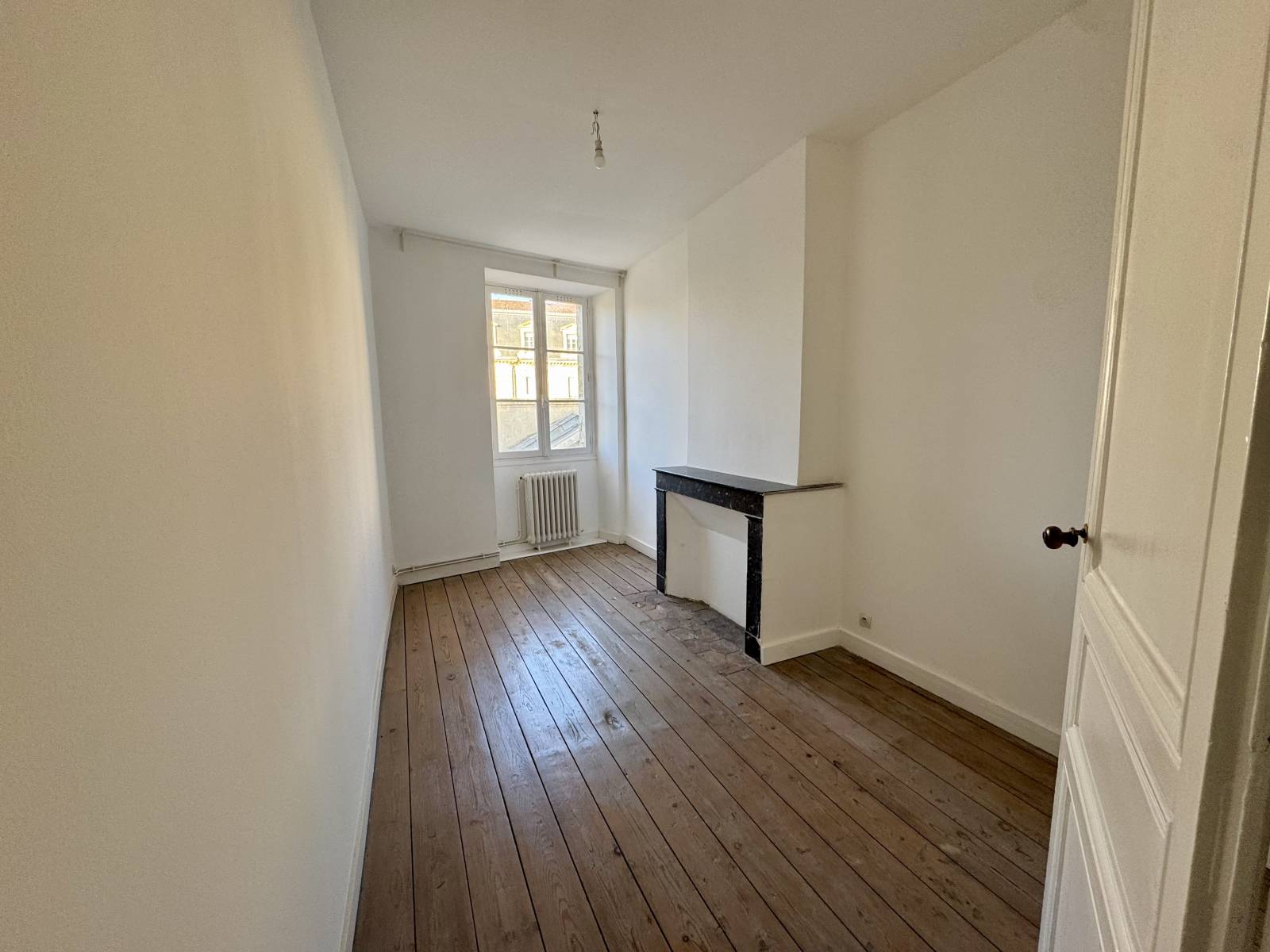 Superbe 3 pièces rénové, au cœur du Palais Gallien