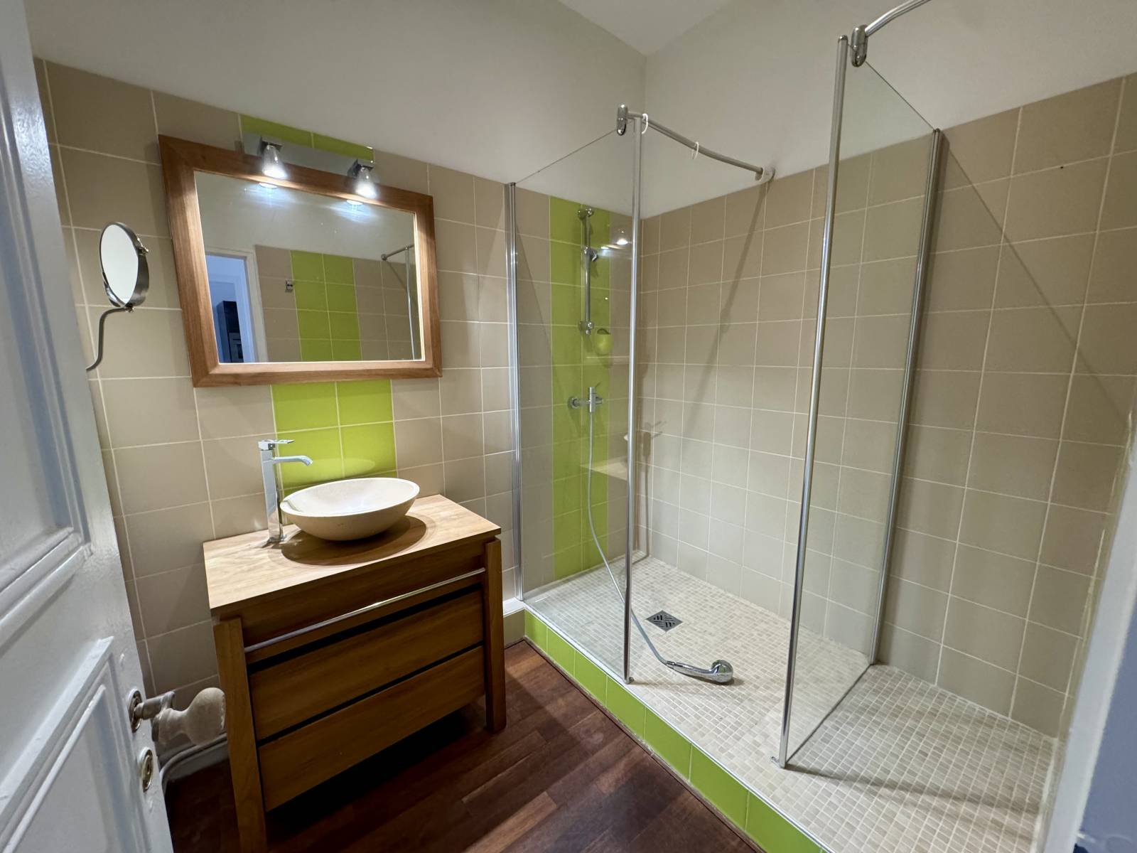 Superbe 3 pièces rénové, au cœur du Palais Gallien