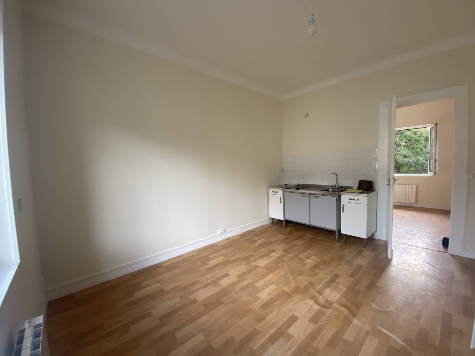 A LOUER APPARTEMENT T2 BORDEAUX - SAINT SEURIN 