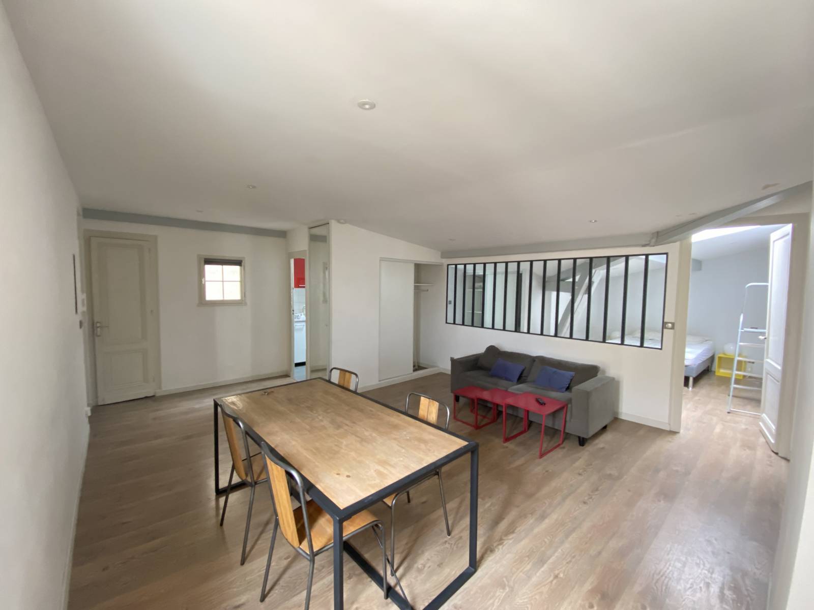 A  LOUER APPARTEMENT T2 MEUBLE BORDEAUX - GAMBETTA 