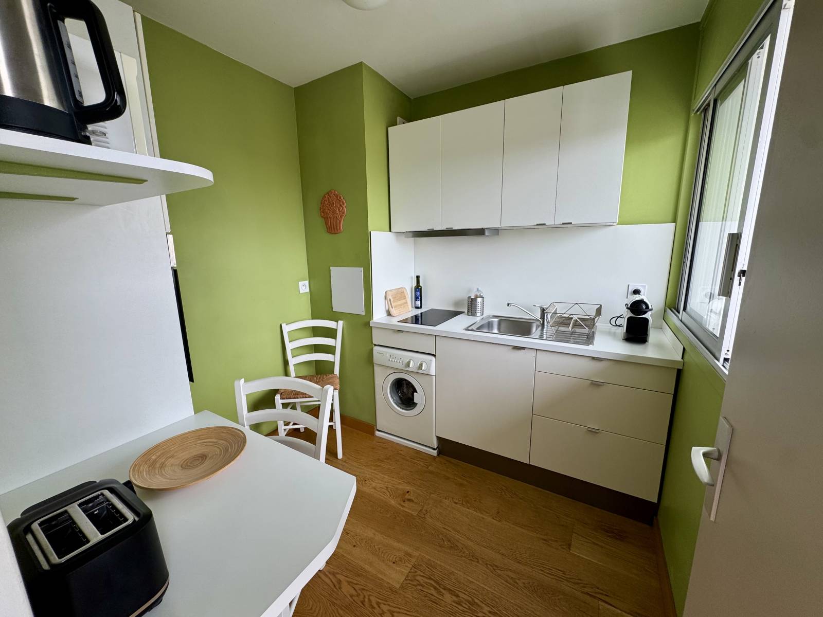 LOCATION T1 MEUBLÉ - Parking – BORDEAUX CENTRE- Saint GENES