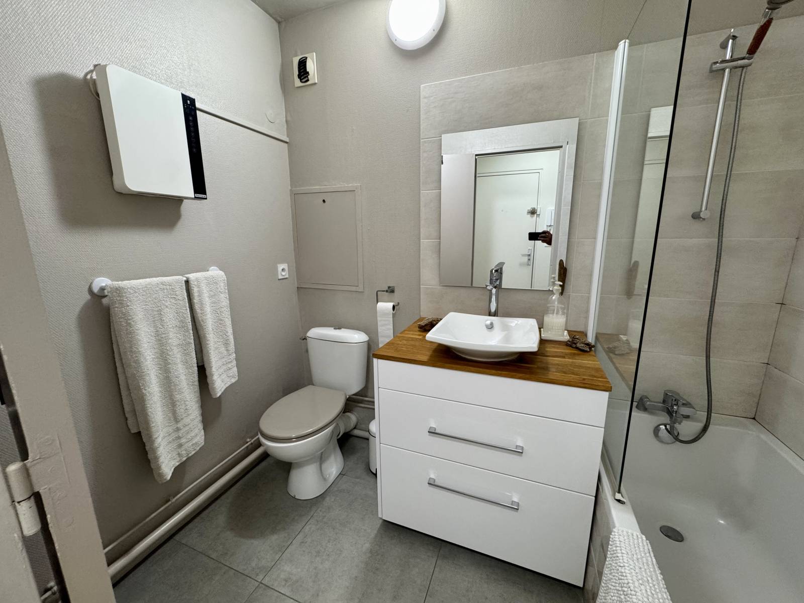 LOCATION T1 MEUBLÉ - Parking – BORDEAUX CENTRE- Saint GENES