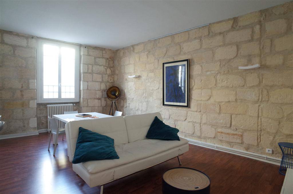 A louer grand appartement avec 2 chambres