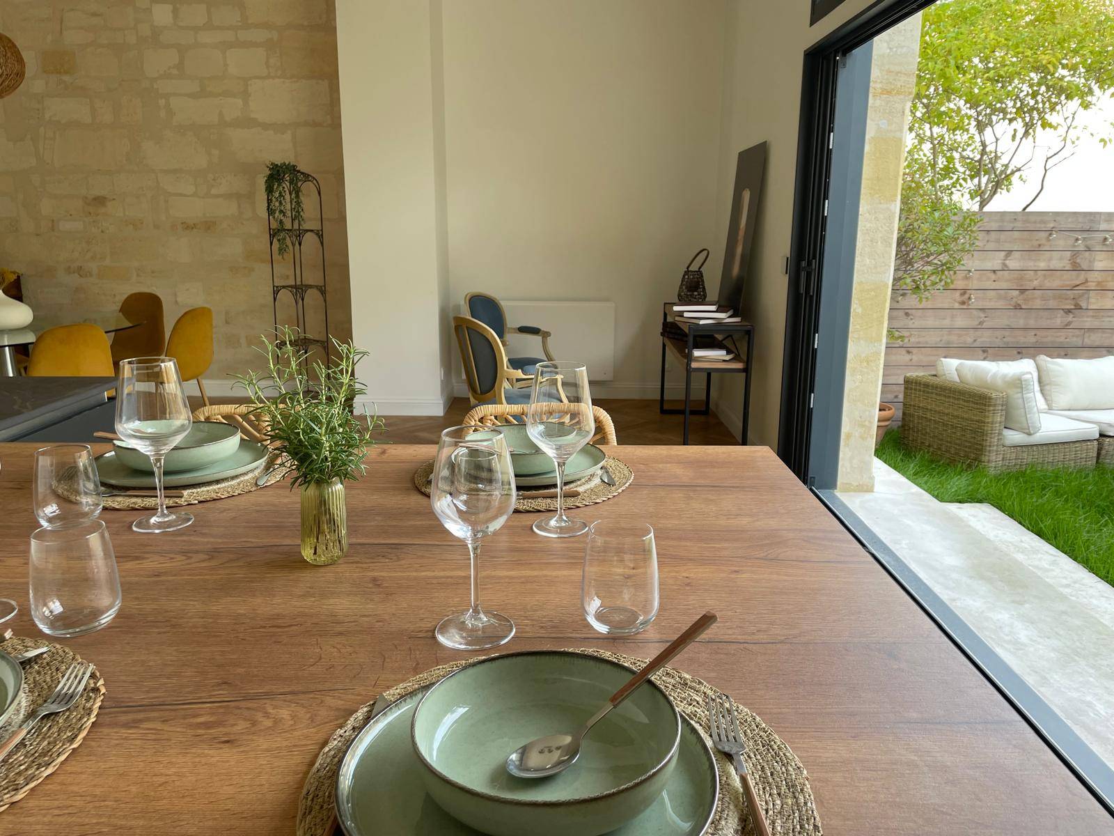 Maison de standing, entièrement rénovée, 4 chambres, un souplex aménagé, jardin, quartier Croix Blanche