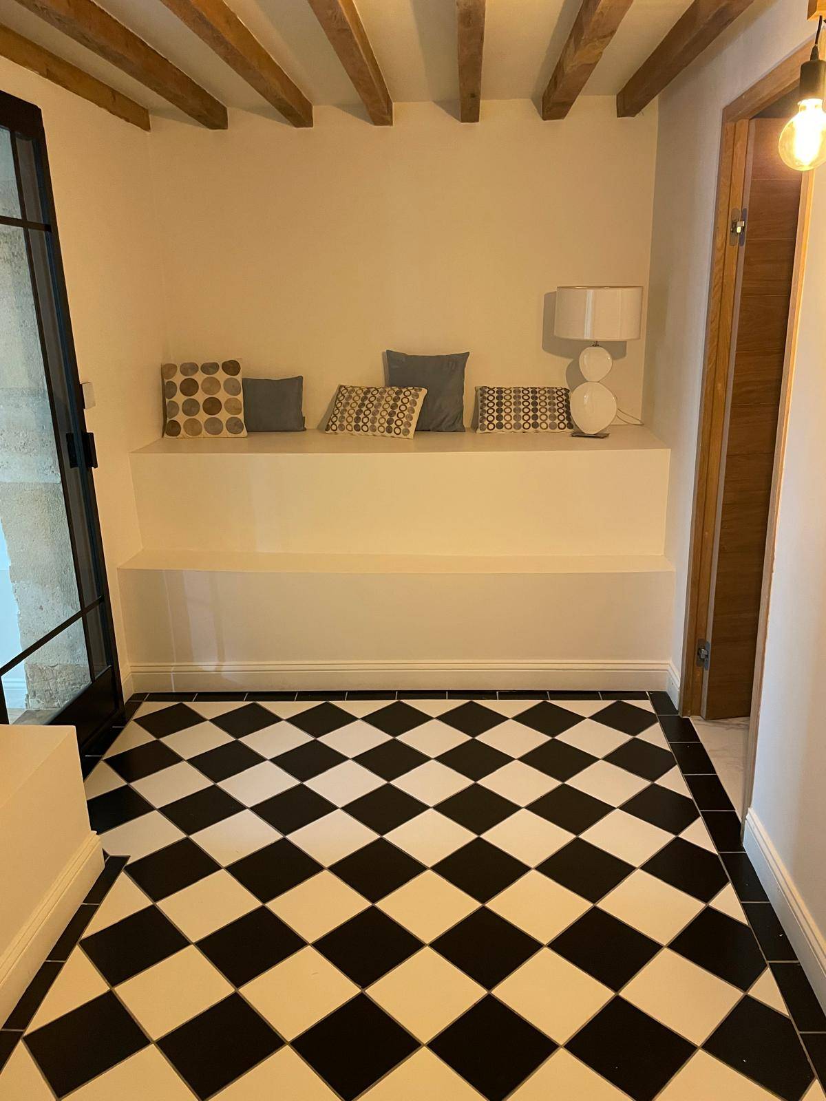 Maison de standing, entièrement rénovée, 4 chambres, un souplex aménagé, jardin, quartier Croix Blanche