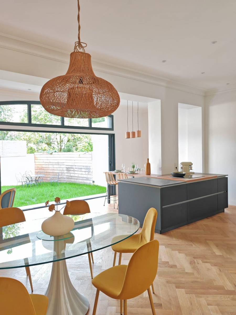 Maison de standing, entièrement rénovée, 4 chambres, un souplex aménagé, jardin, quartier Croix Blanche