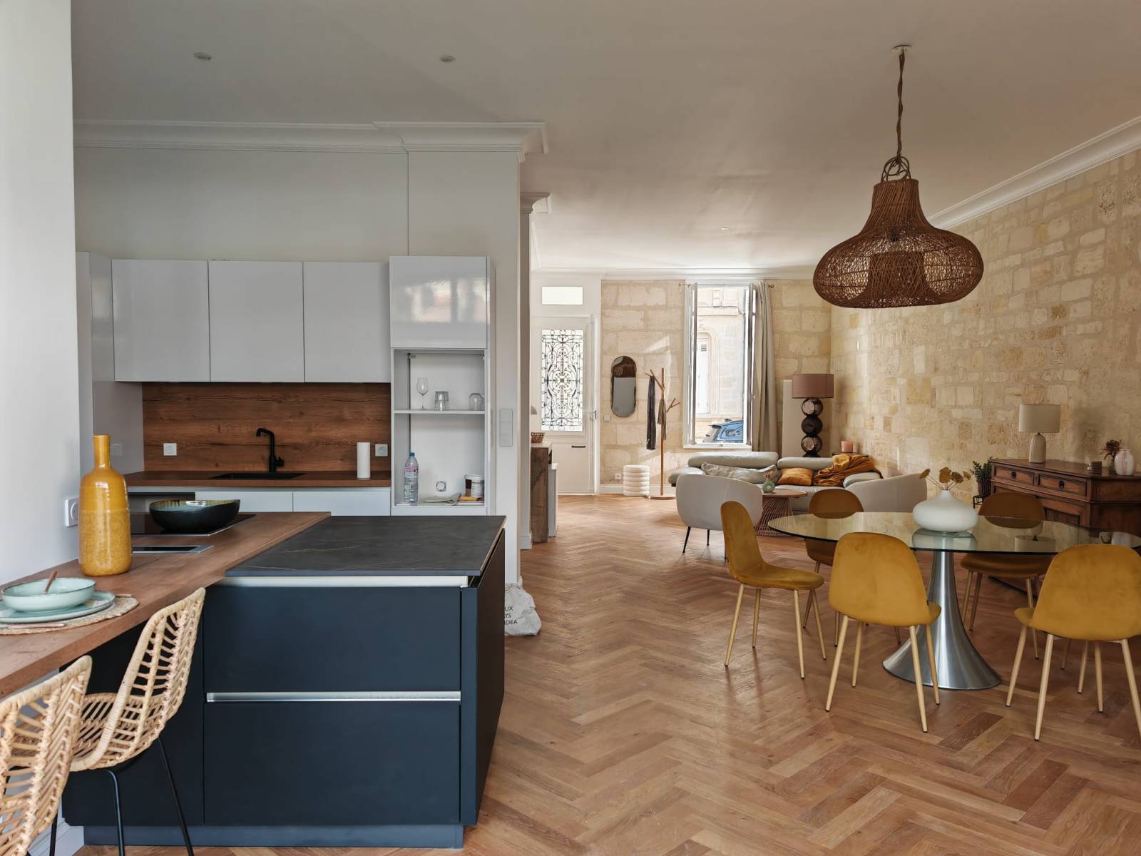 Maison de standing, entièrement rénovée, 4 chambres, un souplex aménagé, jardin, quartier Croix Blanche