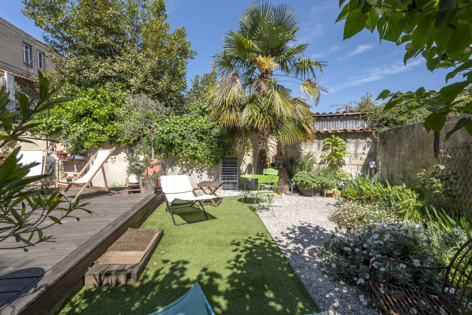 APPARTEMENT 3 CHAMBRES PLAIN PIED TRAVERSANT AVEC BEAU JARDIN BORDEAUX  