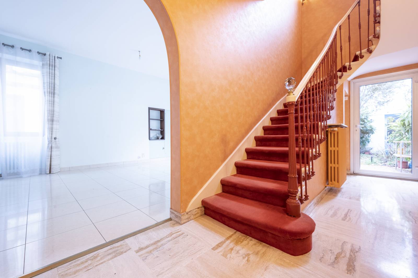 A VENDRE MAISON 4 CHAMBRES SAINT SEURIN  JARDIN