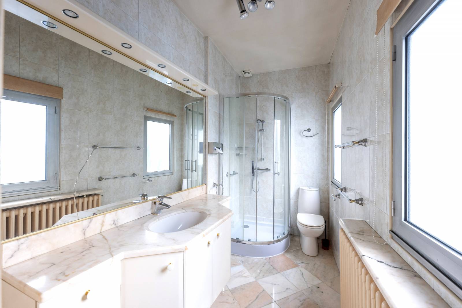 A ACHETER MAISON PLACE DES MARTYS DE LA RESISTANCE BORDEAUX