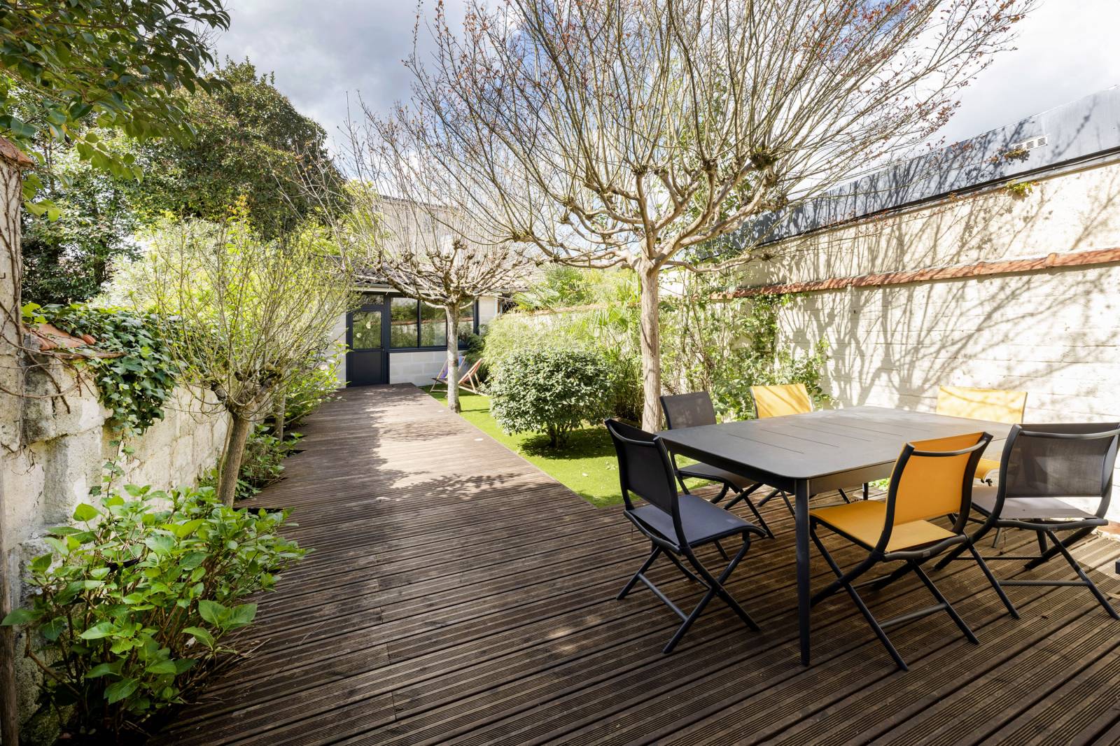 BORDEAUX JARDIN CENTRE VILLE ECOLES CALME