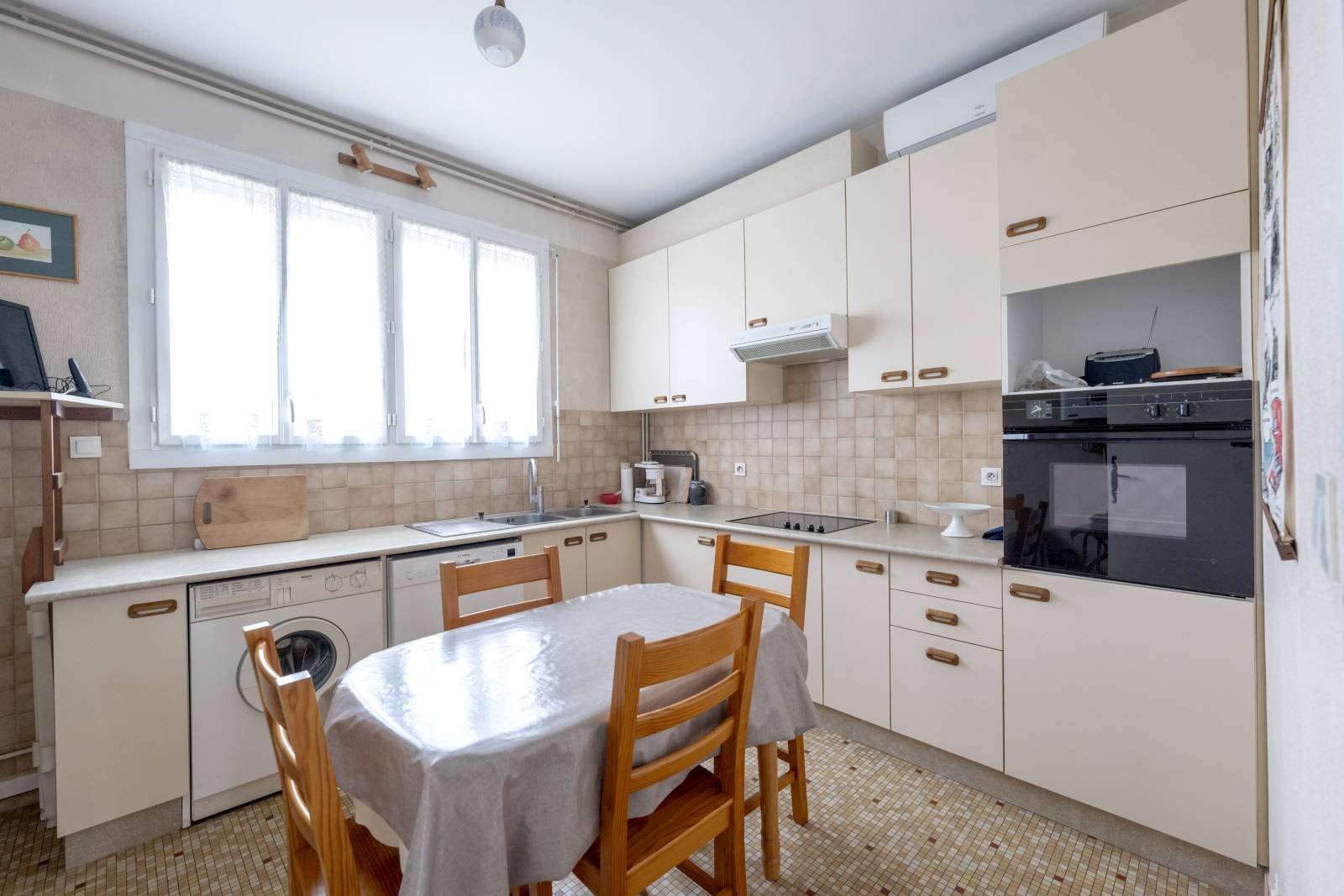 grand appartement T3 croix blanche avec garage