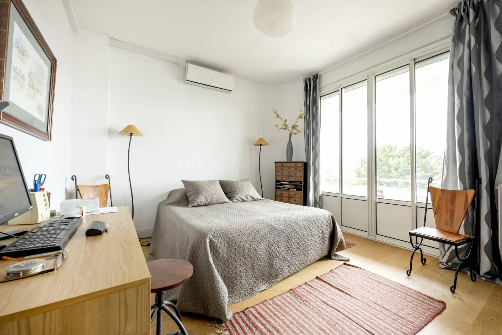 Chambre vue dégagée croix blanche