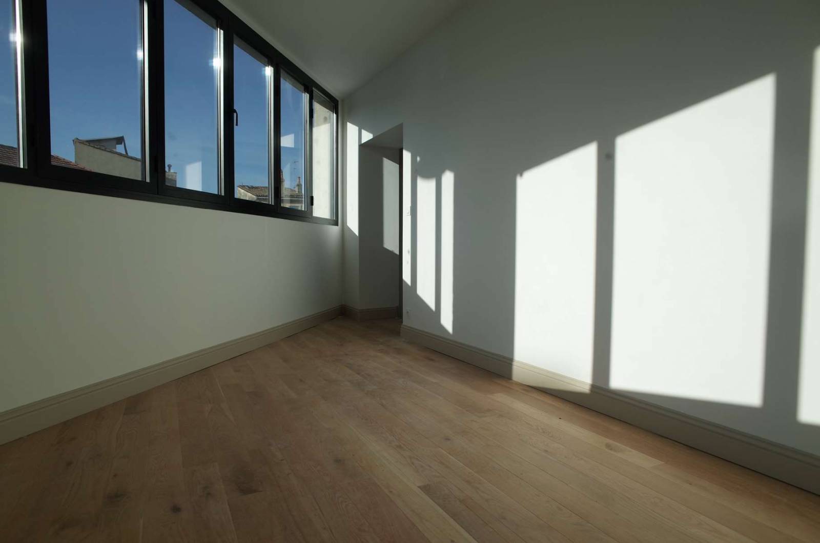 A LOUER APPARTEMENT T3 BORDEAUX - CHARTRONS 