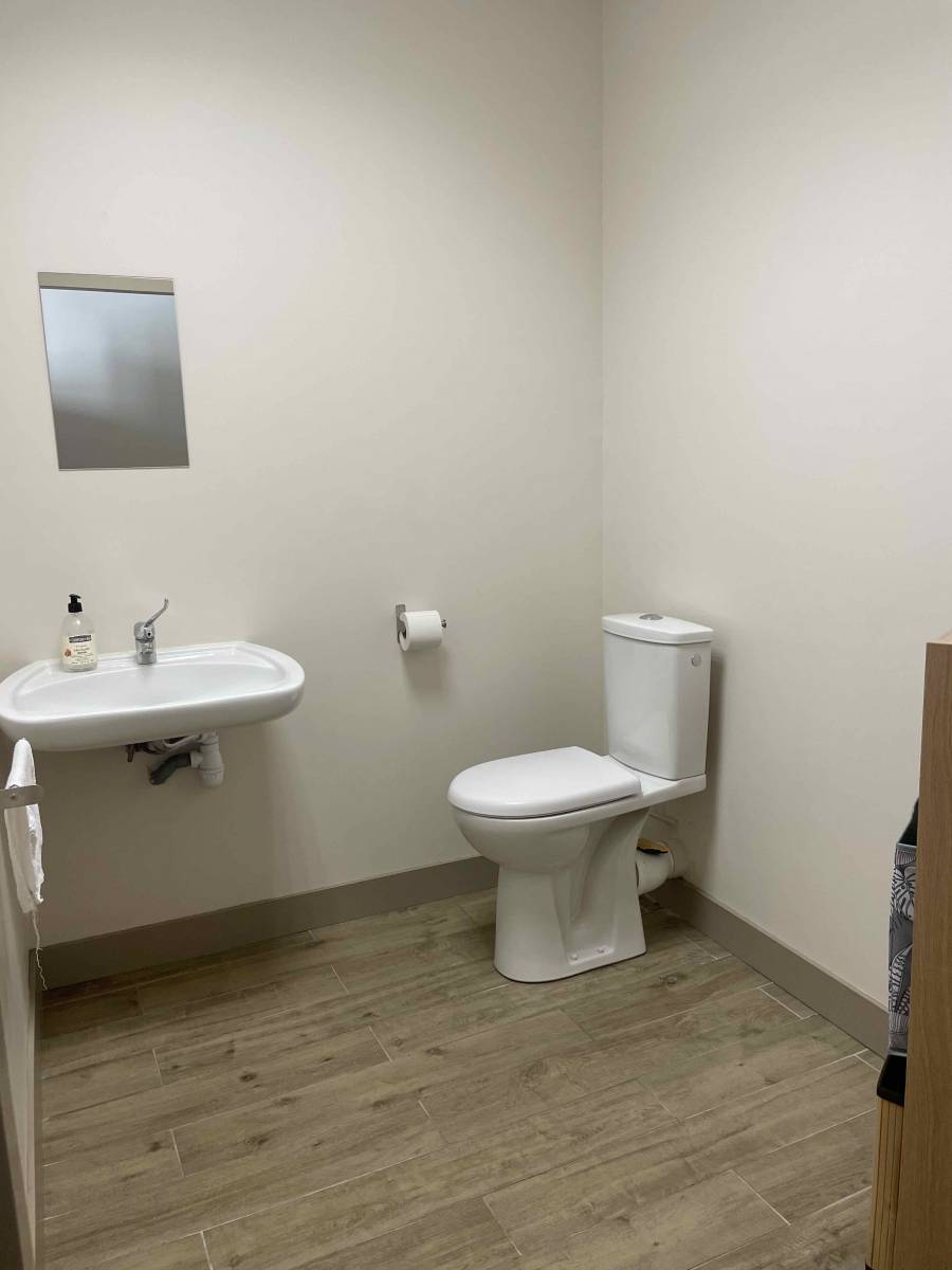 Local Professionnel à louer à Bordeaux – Quartier Fondaudège / Saint-Seurin – 1 242 € HTVA CC