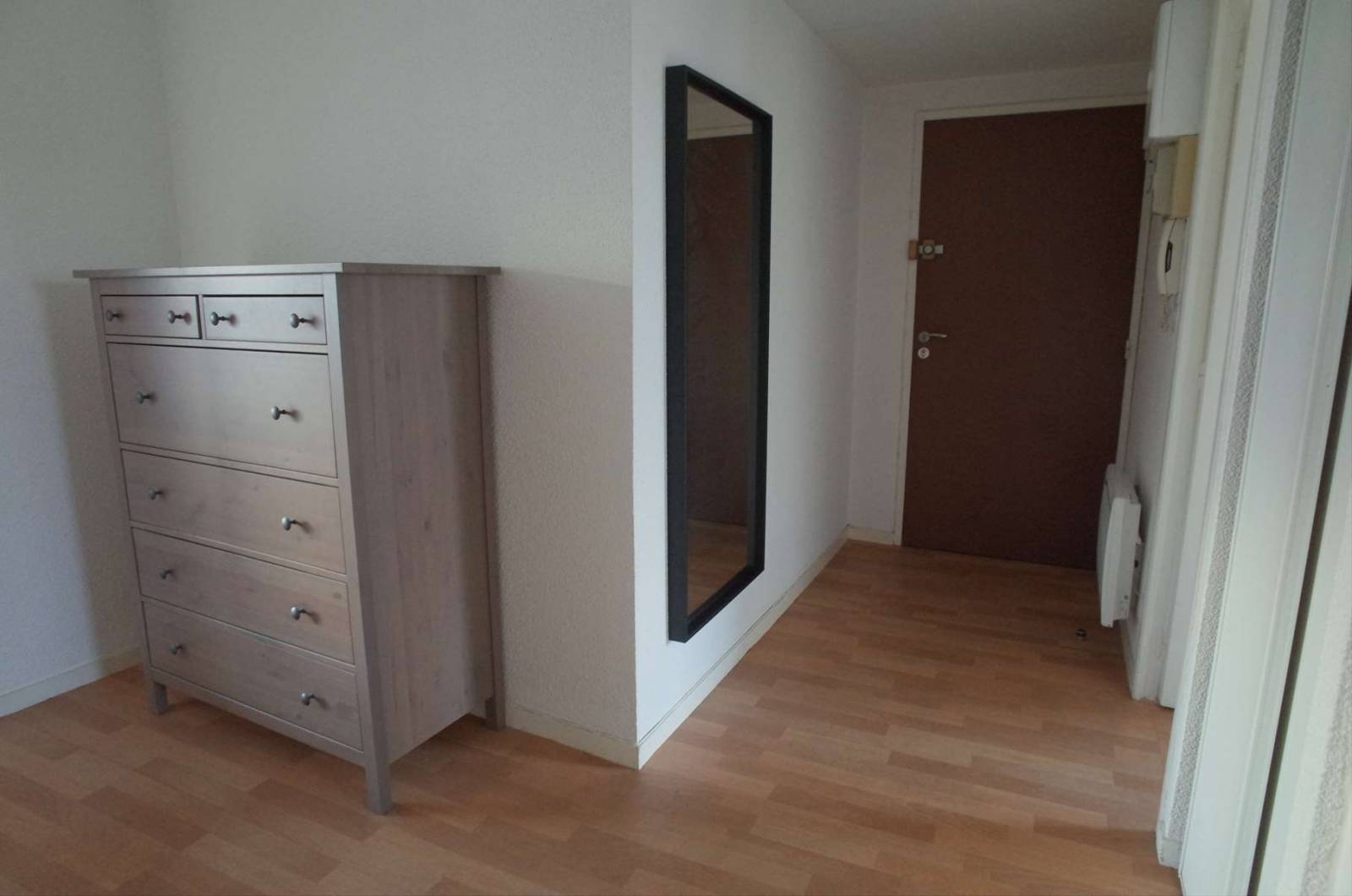 A LOUER APPARTEMENT T3 MEUBLE BORDEAUX - CROIX BLANCHE 