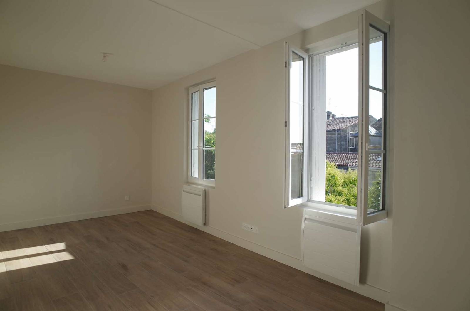 A LOUER STUDIO BORDEAUX - NANSOUTY 