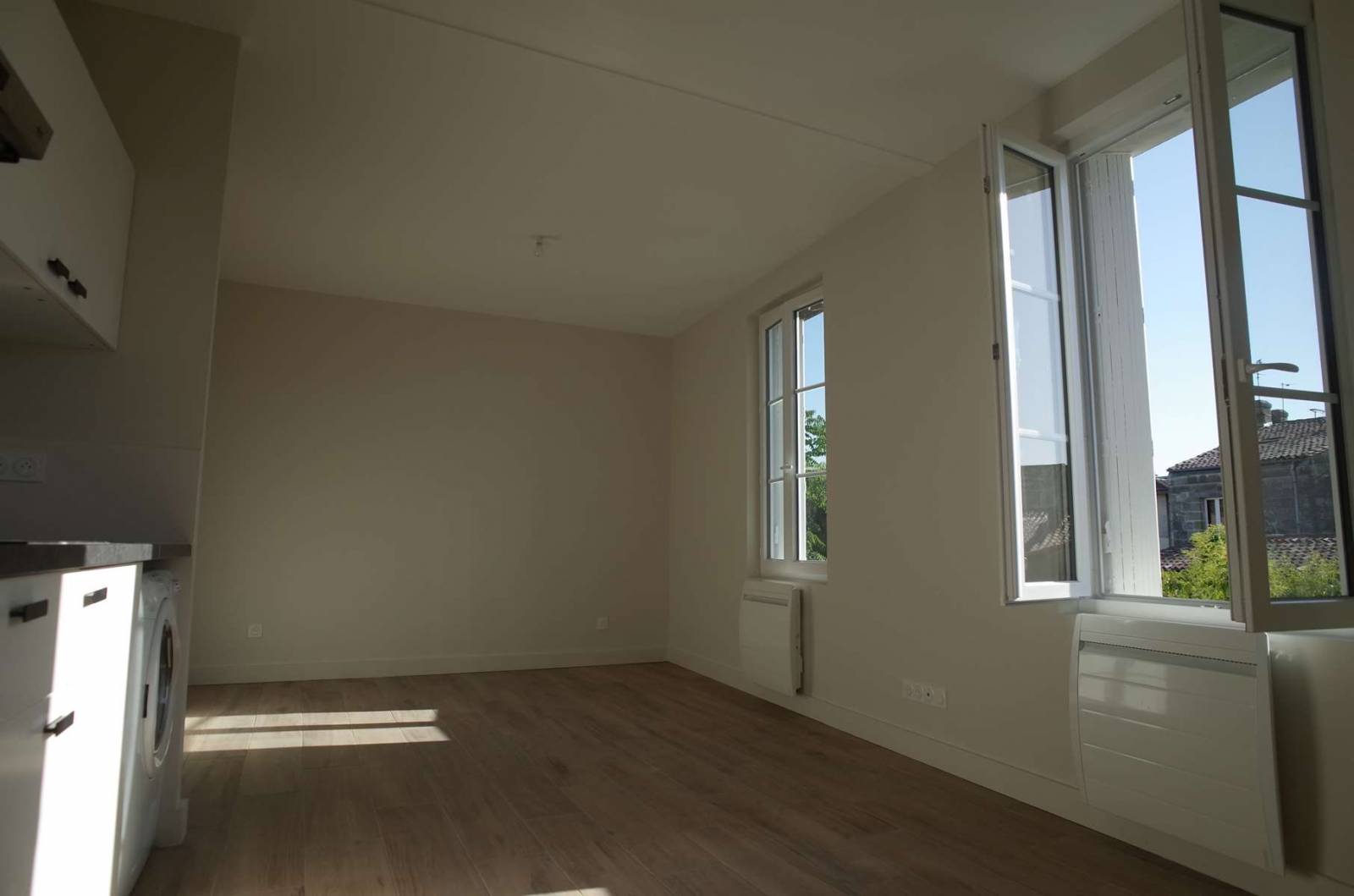 A LOUER STUDIO BORDEAUX - NANSOUTY 