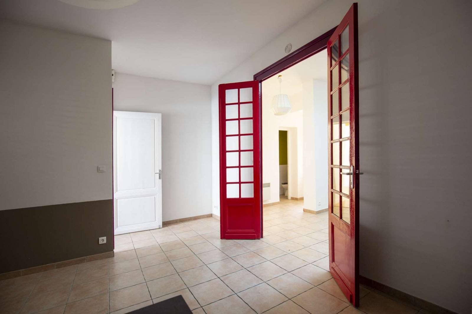 échoppe a vendre 2 chambres, garage quartier croix blanche bordeaux