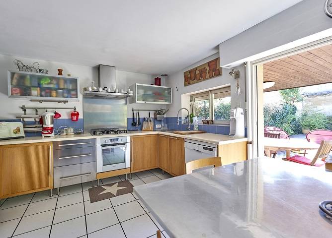 MAISON ARCHITECTE EN PIERRE TALENCE BORDEAUX BARRIERE SAINT GENES STATIONNEMENT 2 VOITURES JARDIN AVEC PISCINE