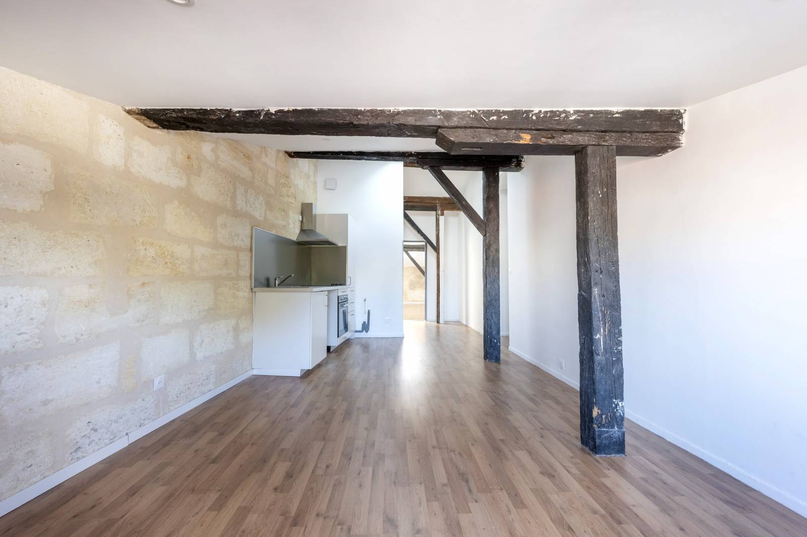 ACHAT APPARTEMENT T2 BORDEAUX CENTRE PROCHE TRAM ET BUS TRANSPORTS