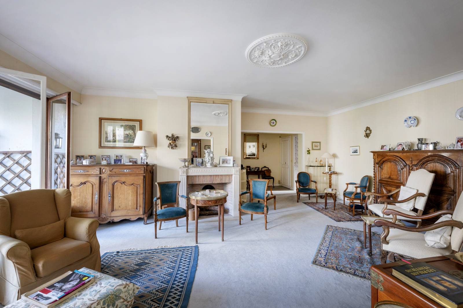 APPARTEMENT A VENDRE 4 CHAMBRES ET GARAGE FERME DANS PARC ARBORE BORDEAUX CROIX BLANCHE 