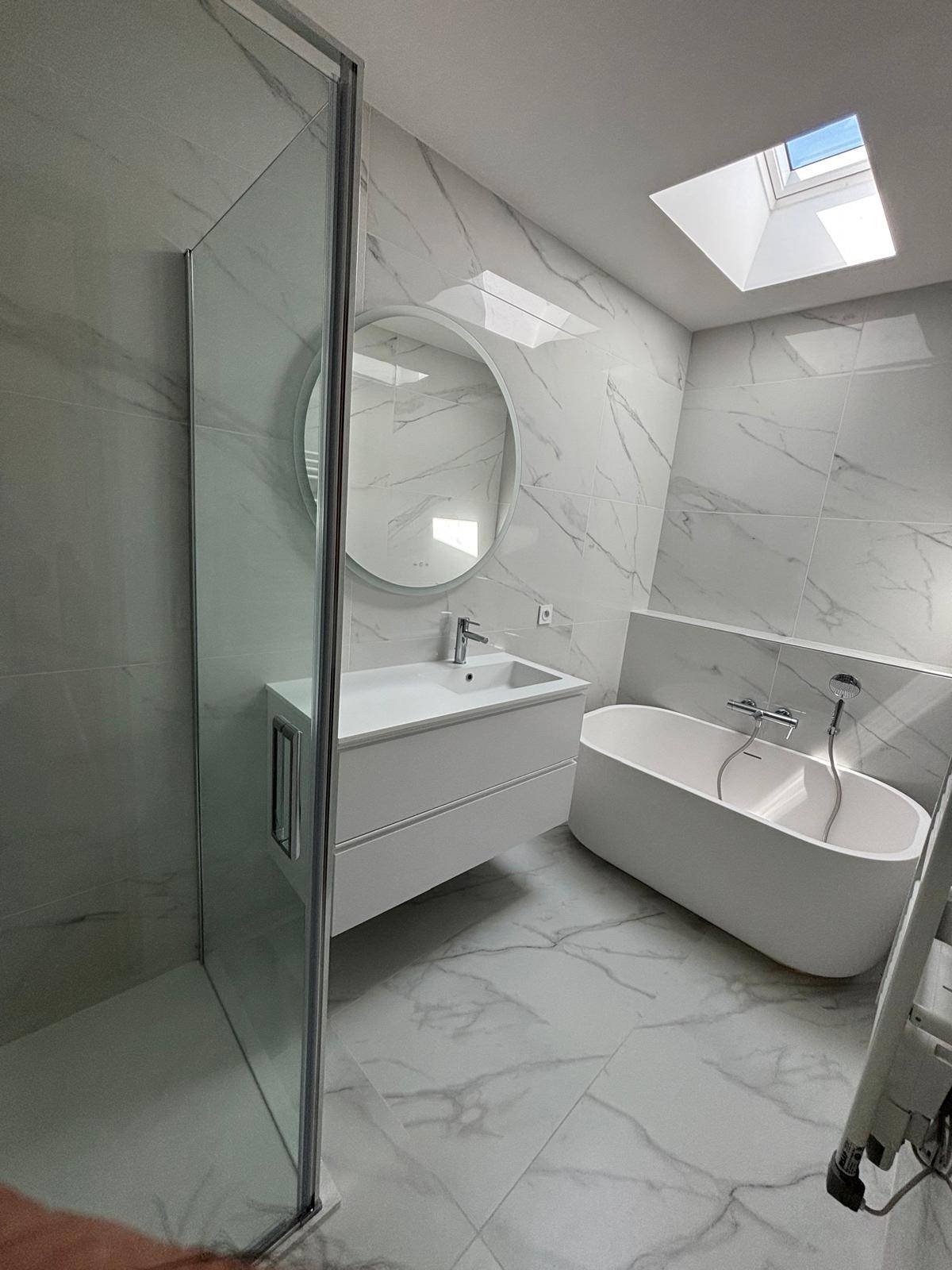 LE BOUSCAT A VENDRE MAISON 5 CHAMBRES AVEC GARAGE GRAND JARDIN 400m² AVEC PISCINE