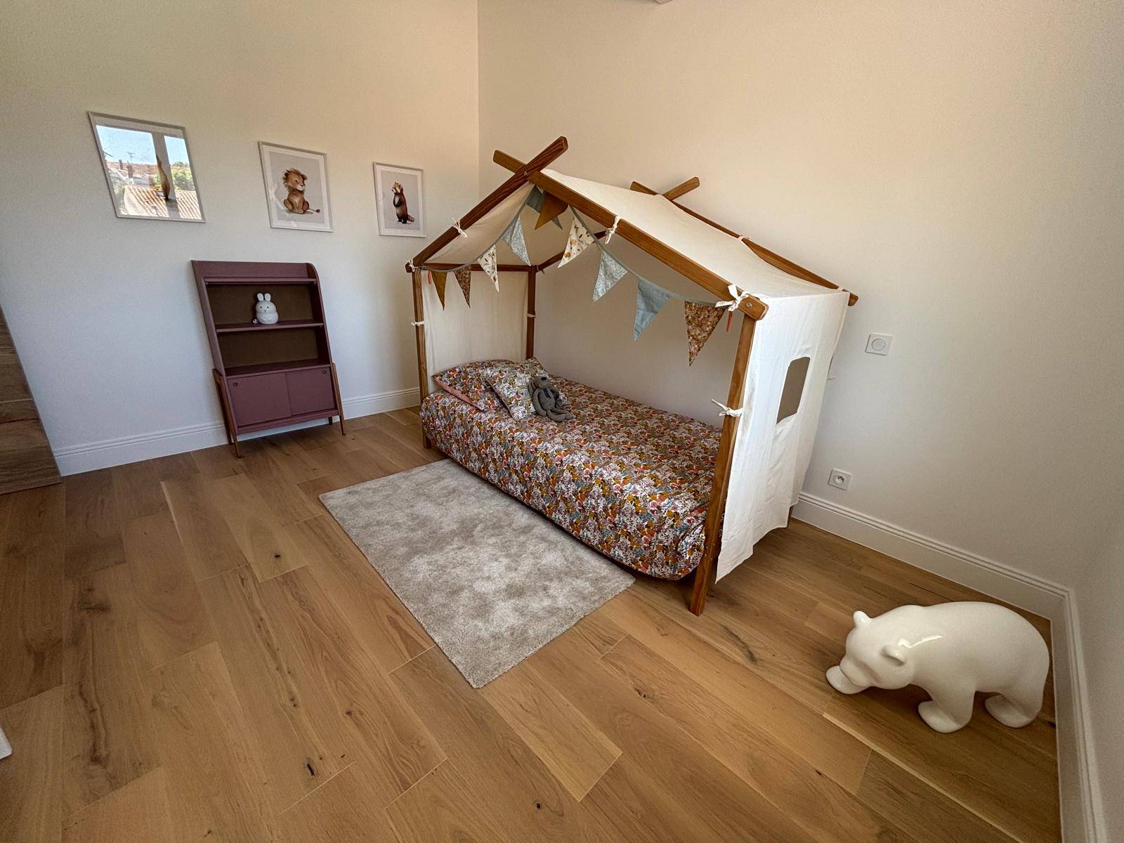 LE BOUSCAT A VENDRE MAISON 5 CHAMBRES AVEC GARAGE GRAND JARDIN 400m² AVEC PISCINE